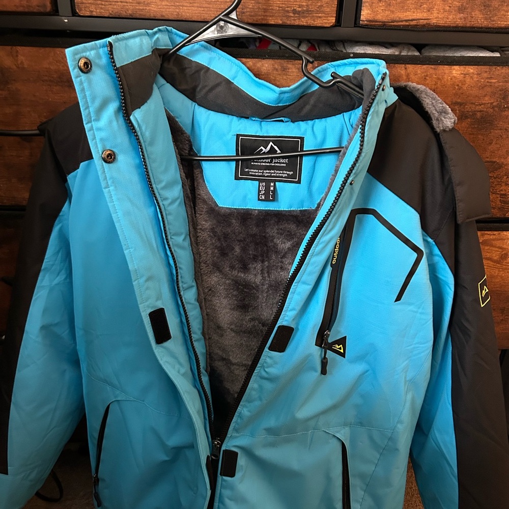 Blue and Black Outdoor Jacket - Picture 3 of 3